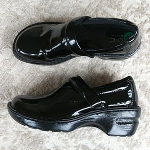 NWOT B.O.C. Concept Patent Leather Wedge Chunky Heel Mules Clogs 8M Black Glossy